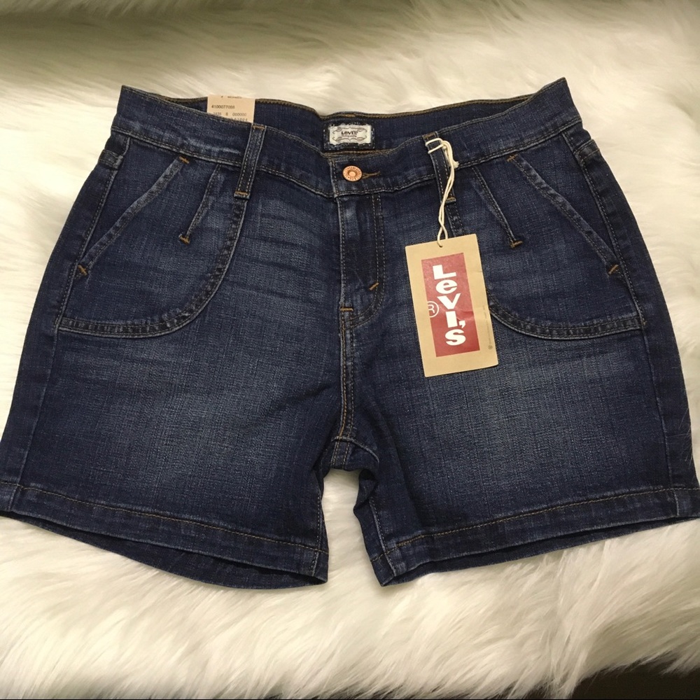 NWT 2/$26 3/$36 make an offer Levi’s shorts ⭐️